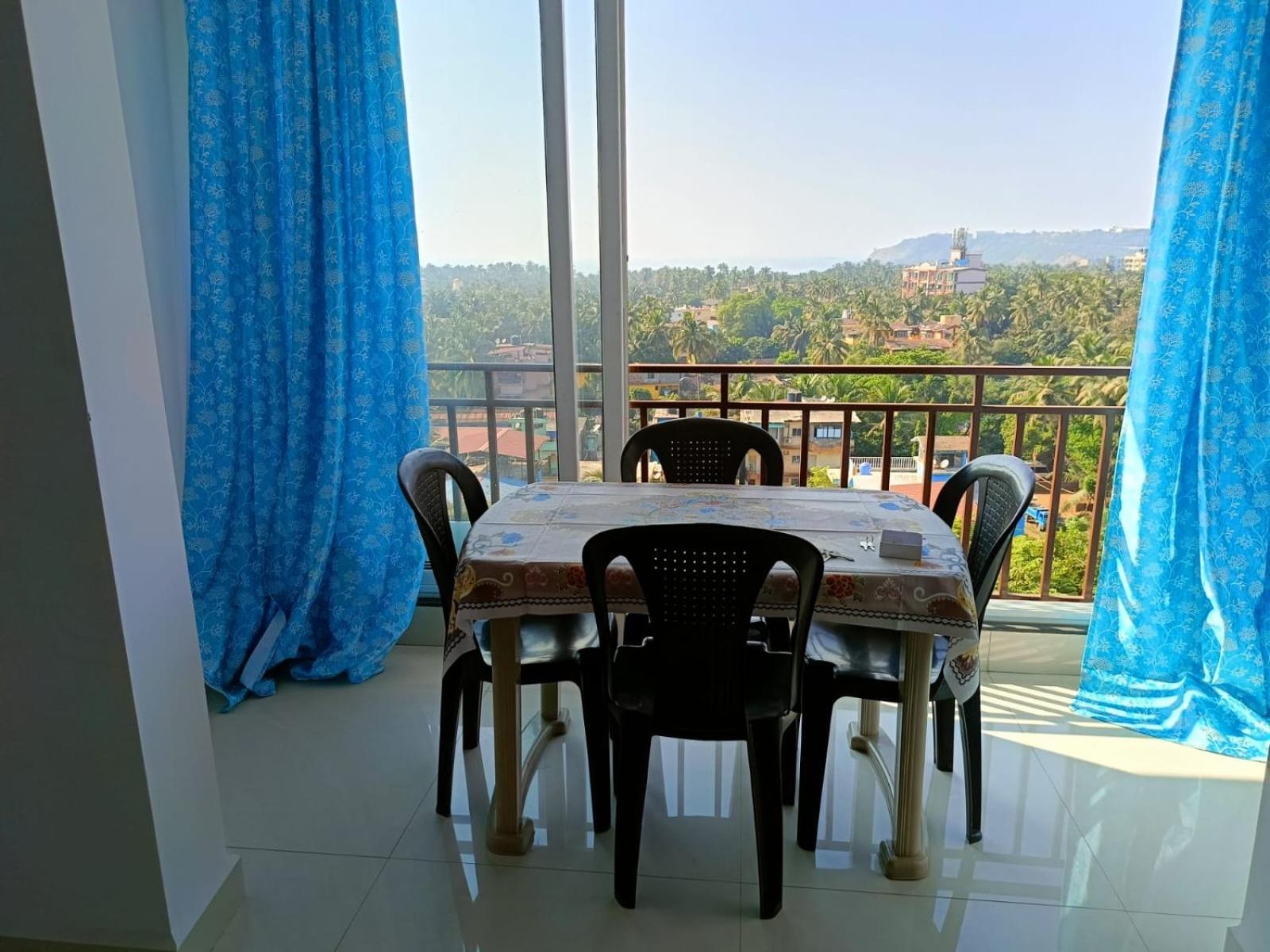 Zanita Heights Seaview Apartment Bogmalo Bagian luar foto